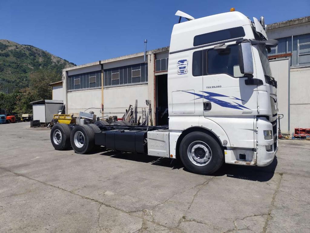 Man TGX 26.560 D38 Foto 19