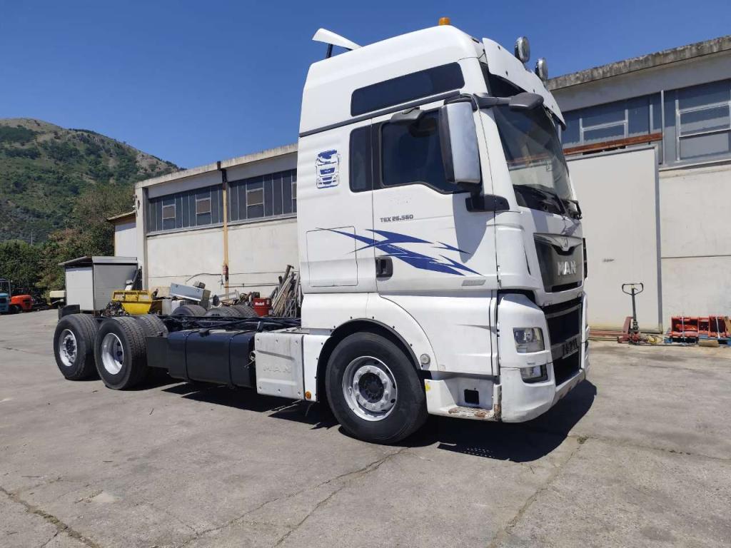 Man TGX 26.560 D38 Foto 20