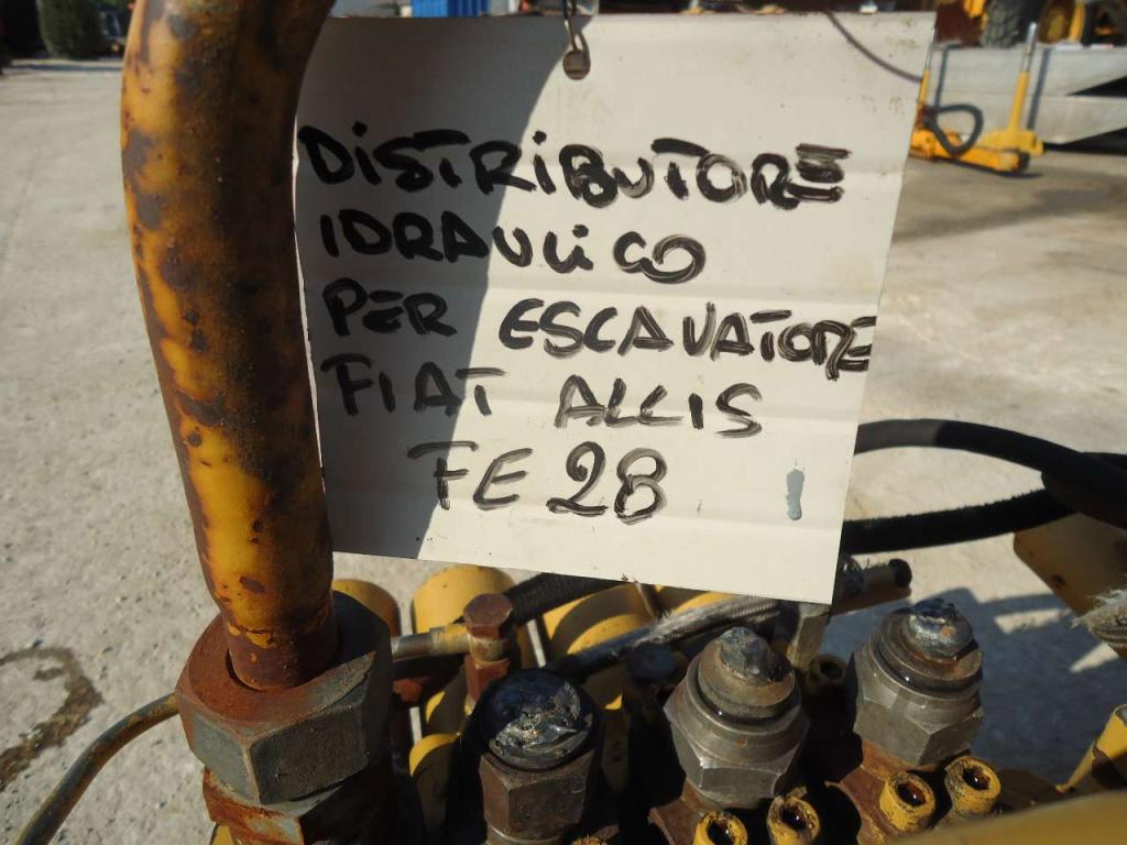 Distributore idraulico per Fiat Allis FE28 Foto 4