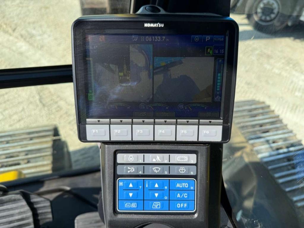 Komatsu PC210 Foto 19