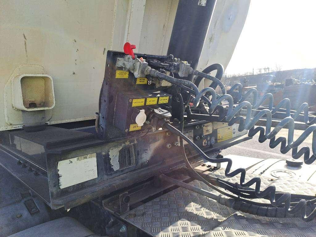 Stas S300CX ALU + MAN TGX18.470 Hydrodrive Foto 18