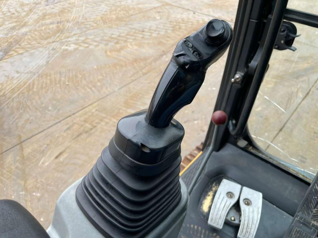 Liebherr R926LC Foto 16