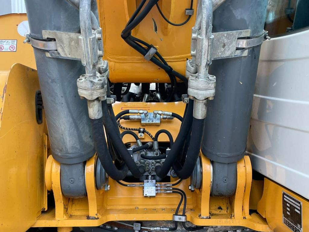 Liebherr R926LC Foto 9