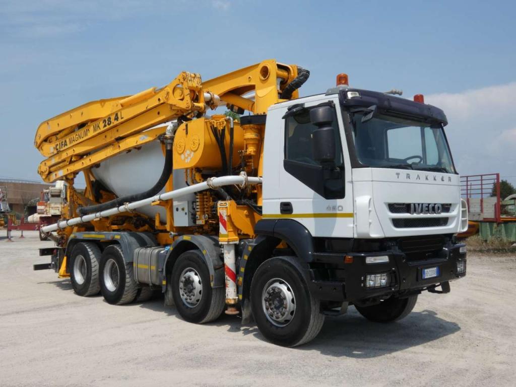 Iveco TRAKKER 450 Foto 1