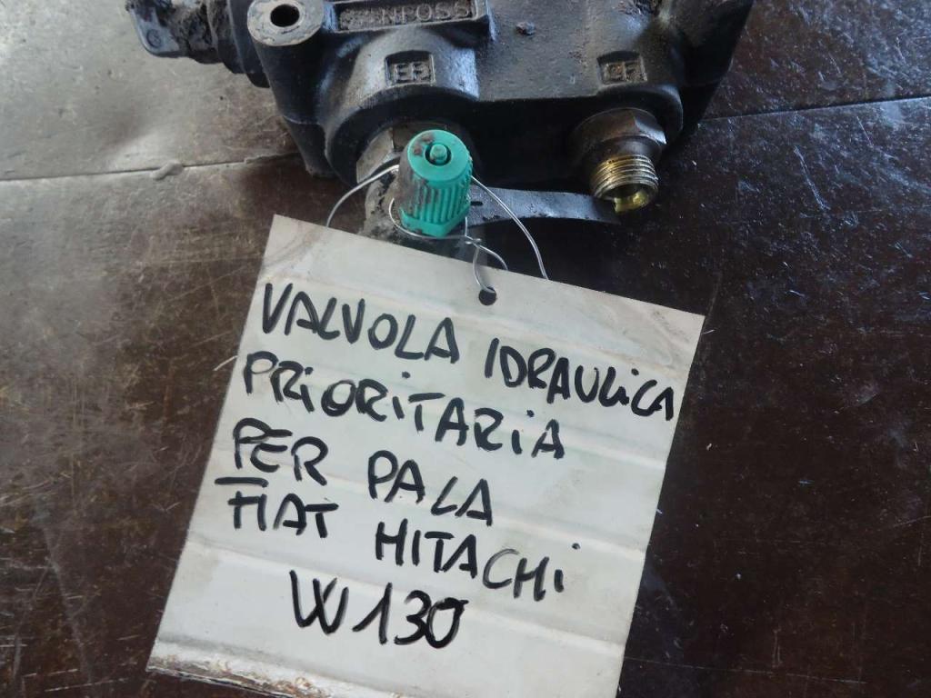 Valvola idraulica per Fiat Hitachi W130 - (PRIORITARIA) Foto 3