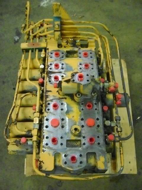 Distributore idraulico per Liebherr 902 Foto 4