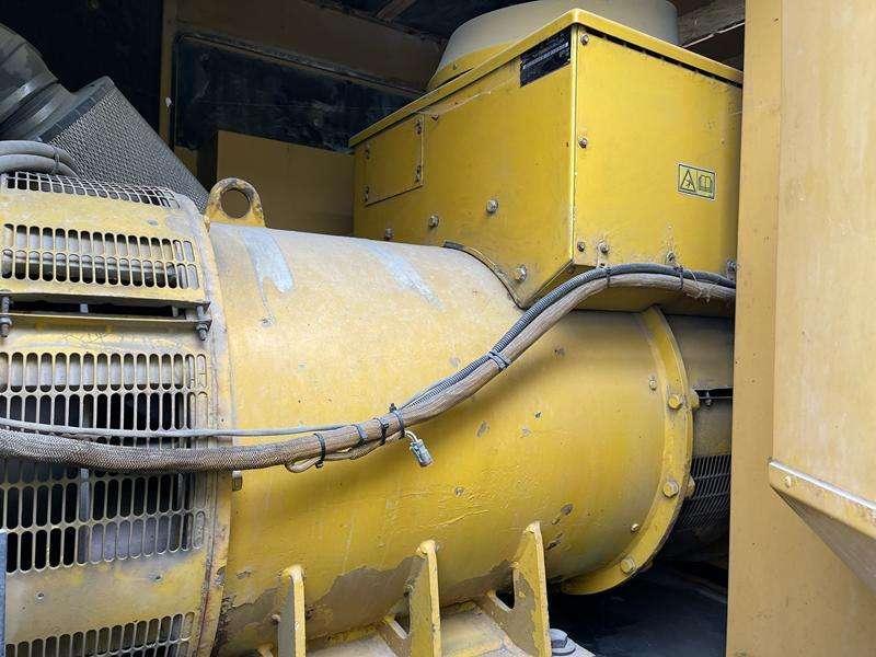 Caterpillar C 18 - 700 Foto 12