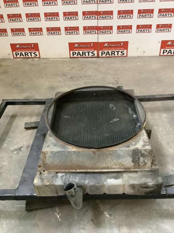Radiatore per Iveco 260/330 F 35 Foto 1