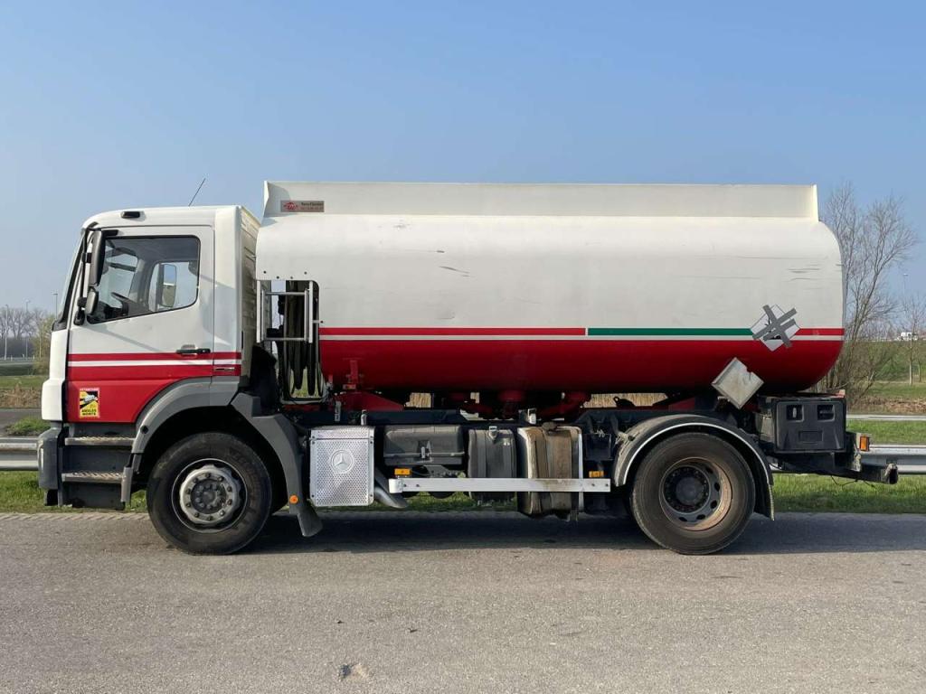 Mercedes-Benz 1829 Axor Foto 2