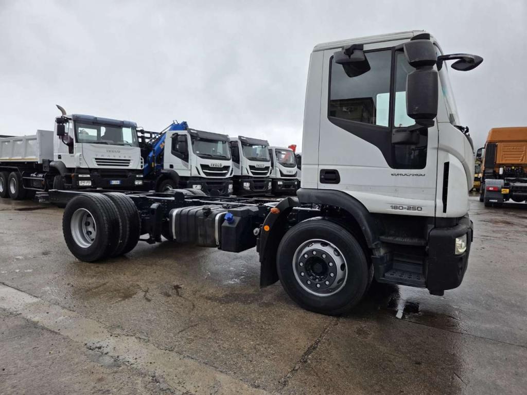 Iveco EUROCARGO 180-250 Foto 24