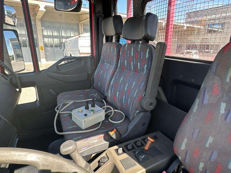 Iveco Eurocargo 100E21 4X4 Foto 16