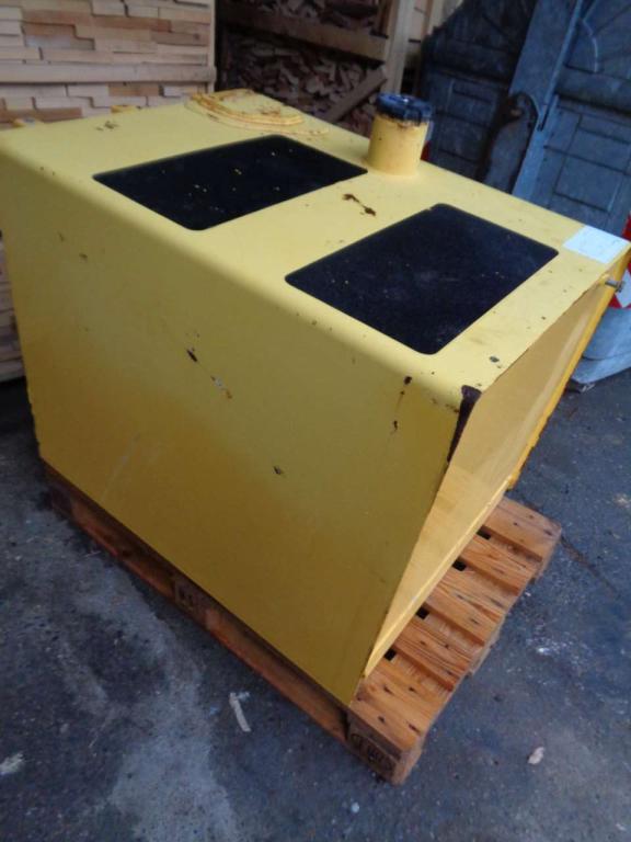 Serbatoio gasolio per New Holland E 385 B Foto 2
