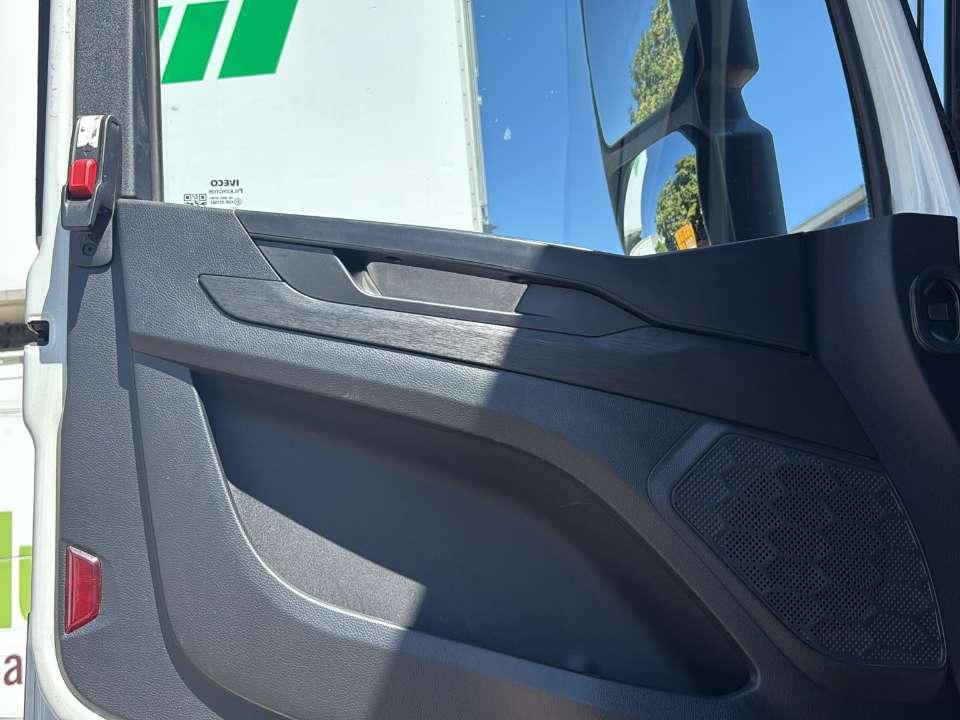 Iveco S-WAY S490 Foto 23