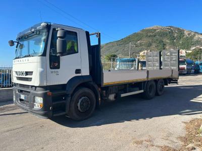 Iveco STRALIS AD 260S31 in vendita da Procida Macchine S.r.l.
