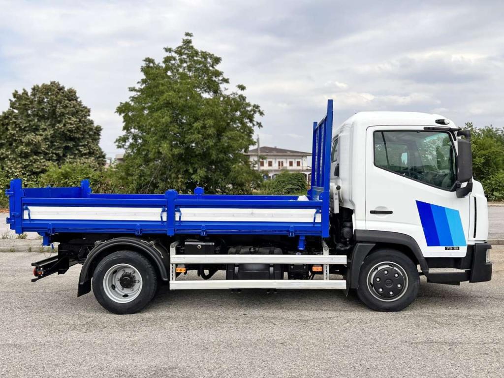 Nissan 75-18 Foto 12