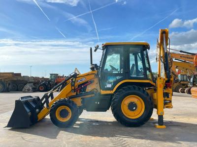JCB 3DX 4WD hammerlines
