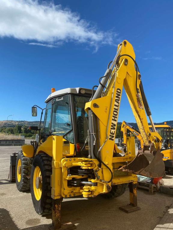 New Holland B115 Foto 5