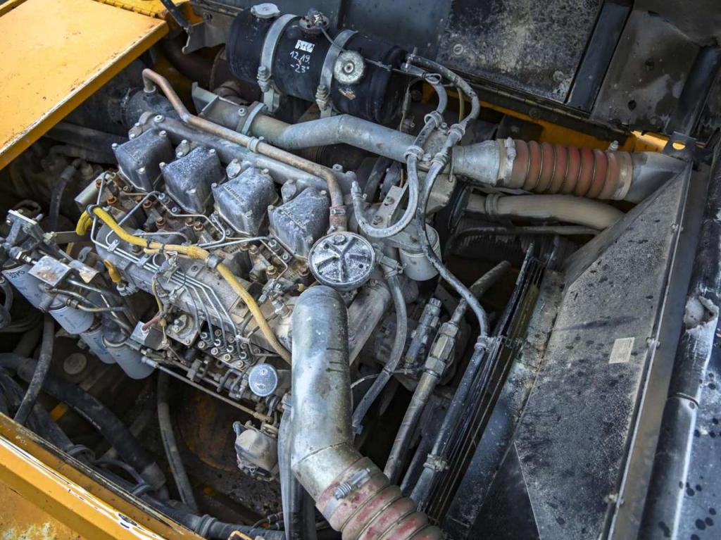 Liebherr R934B Foto 11