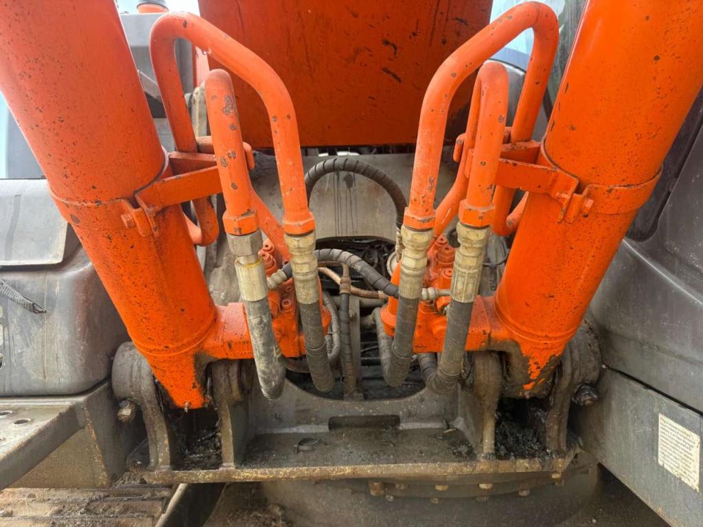 Hitachi Zaxis 240N Foto 2