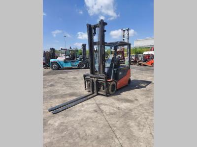 Toyota 8FBMT35 in vendita da Uni.Trucks Srl