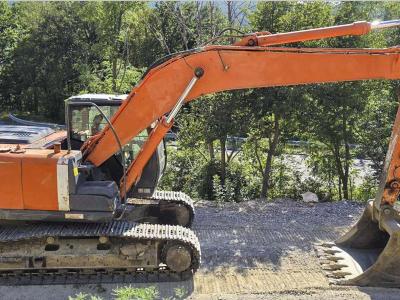 Hitachi Zaxis ZX240N-3 in vendita da Balavto