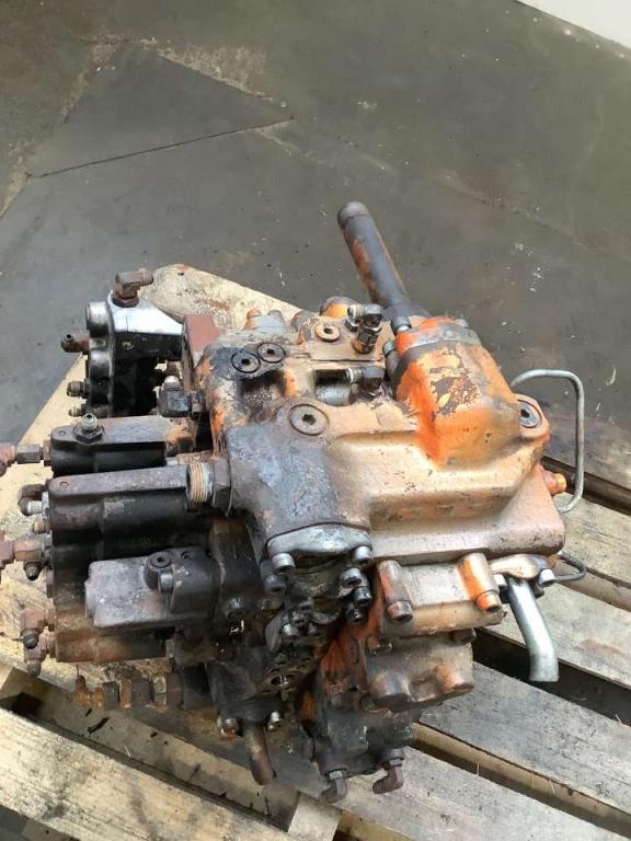 Distributore idraulico per Fiat Hitachi EX 235 Foto 5