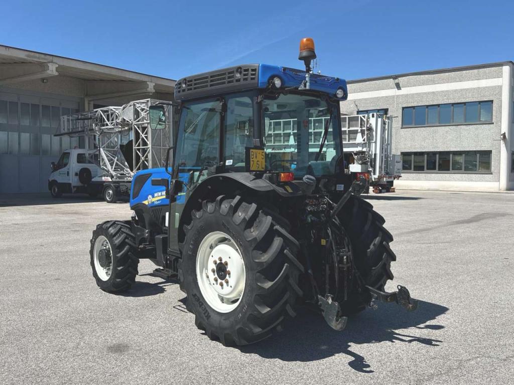New Holland T4.100LP 4X4 Foto 3