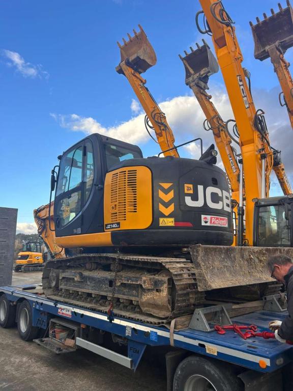 JCB JZ140 Foto 1