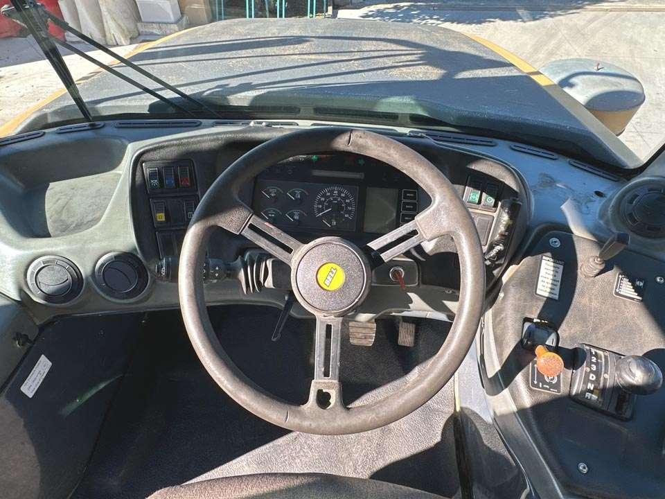 Bell B25D 6x6 Foto 17
