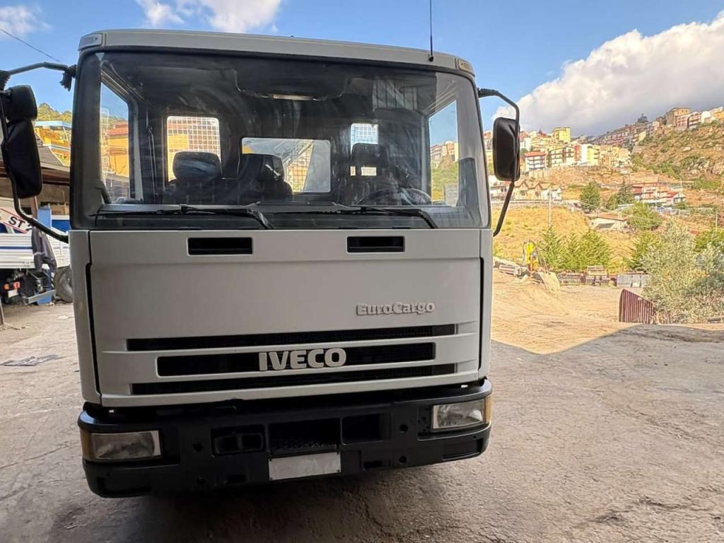 Iveco 100E15 Foto 3