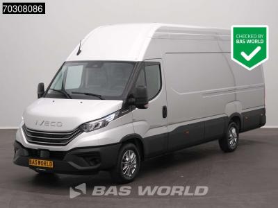 Iveco Daily 35S21 3.0L Automaat L3H3 210PK ACC LED Airco Camera Parkeersensoren CarPlay Stoelverwarming L in vendita da BAS World B.V.