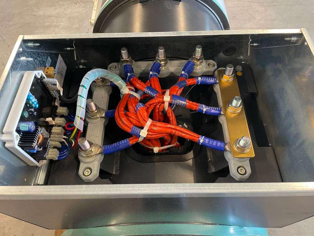 MeccAlte ECO38 - 300 kVA Alternator - DPX-25115 Gruppo elettrogeno Foto 7