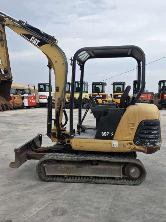 Caterpillar 302.5 Foto 2