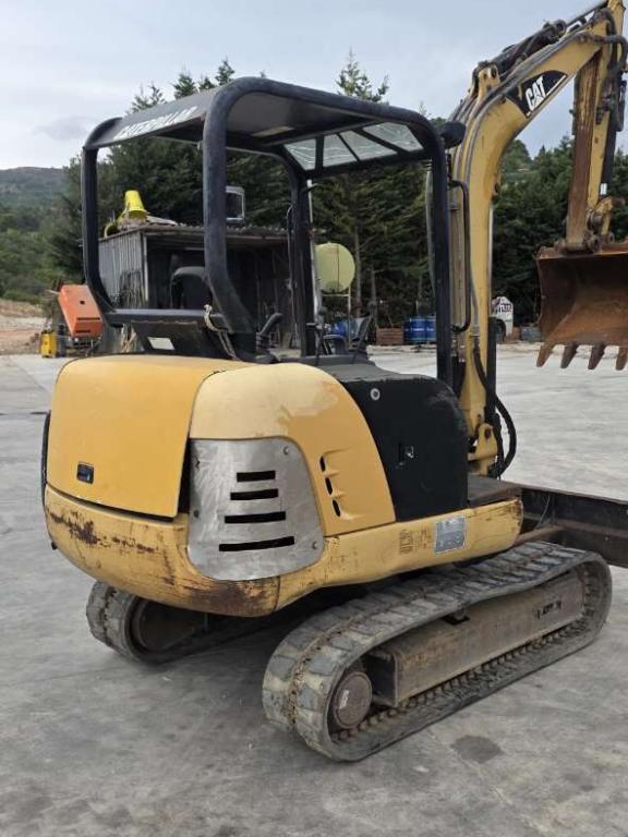 Caterpillar 302.5 Foto 3