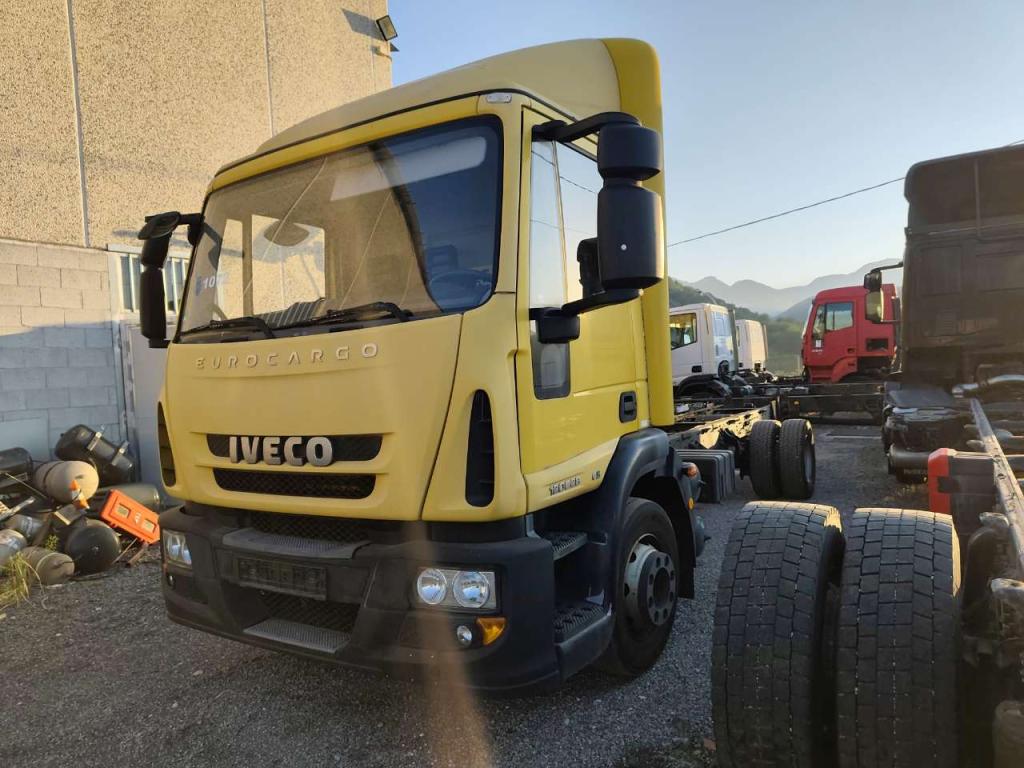 Iveco EUROCARGO CUBE 120E28P Foto 9