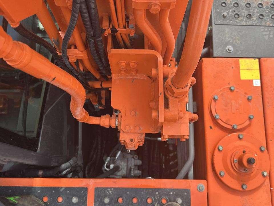 Hitachi ZX140WT-3 Foto 14