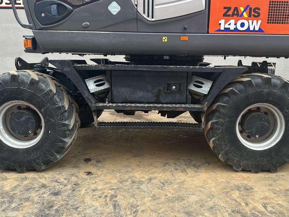 Hitachi ZX140WT-3 Foto 15
