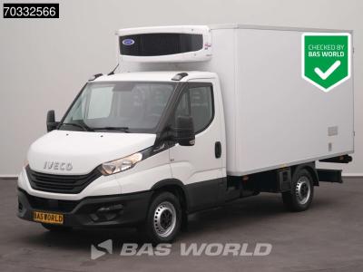 Iveco Daily 35S16 Automaat Koelwagen Vriezer Zijdeur Achterdeuren Carrier Xarios 5 Airco Camera Euro6 Bak in vendita da BAS World B.V.