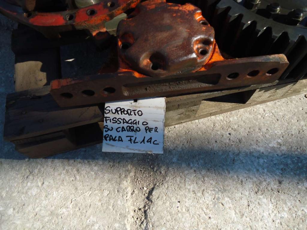 Supporto fissaggio su carro per Fiat Allis FL14C Foto 1