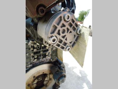 Pompa idraulica servocomandi per Hitachi LX170 in vendita da OLM 90 Srl