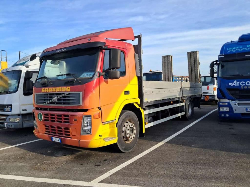 Volvo FM 300 Foto 1
