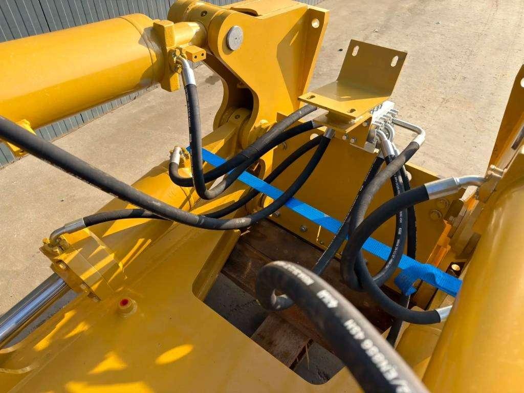 Caterpillar D8R Multi Shank Ripper Foto 10