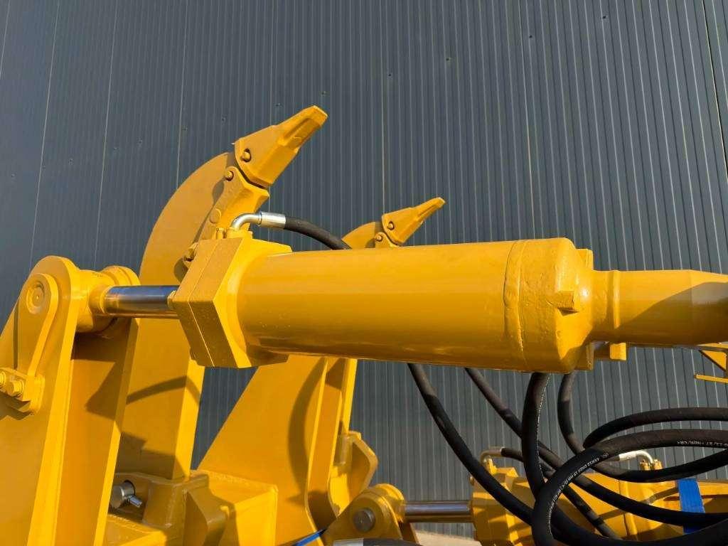Caterpillar D8R Multi Shank Ripper Foto 6