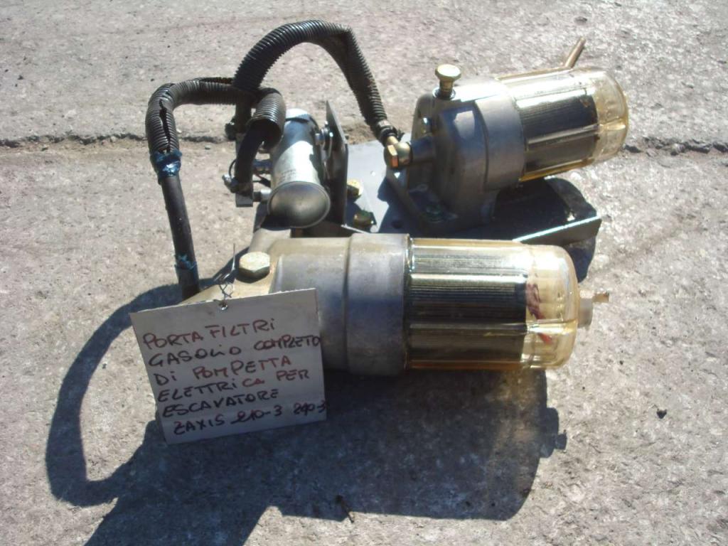 Supporto filtro gasolio per ZAXIS 210-3 E 240-3 Foto 3