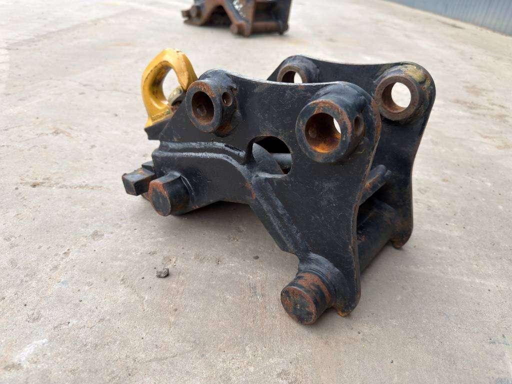 Verachtert CW05 - Caterpillar 301 Foto 6