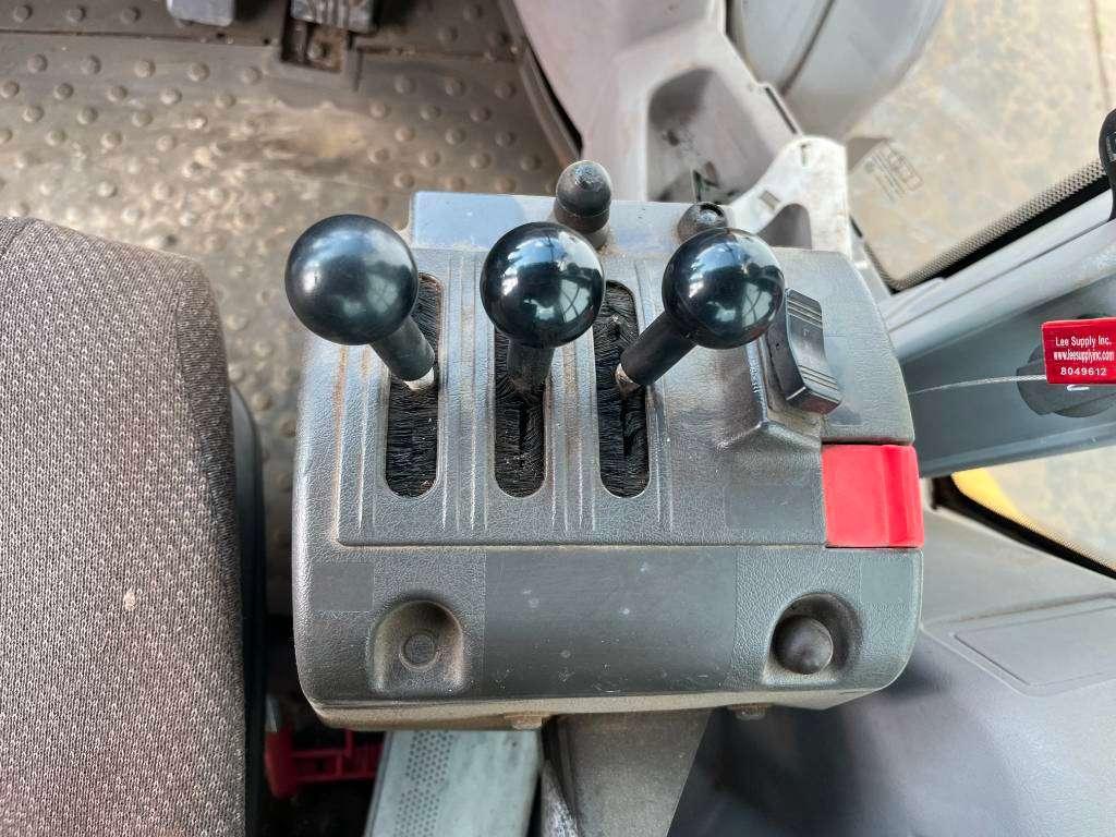 Volvo L90H - 3th Function + Quick Coupler Foto 9