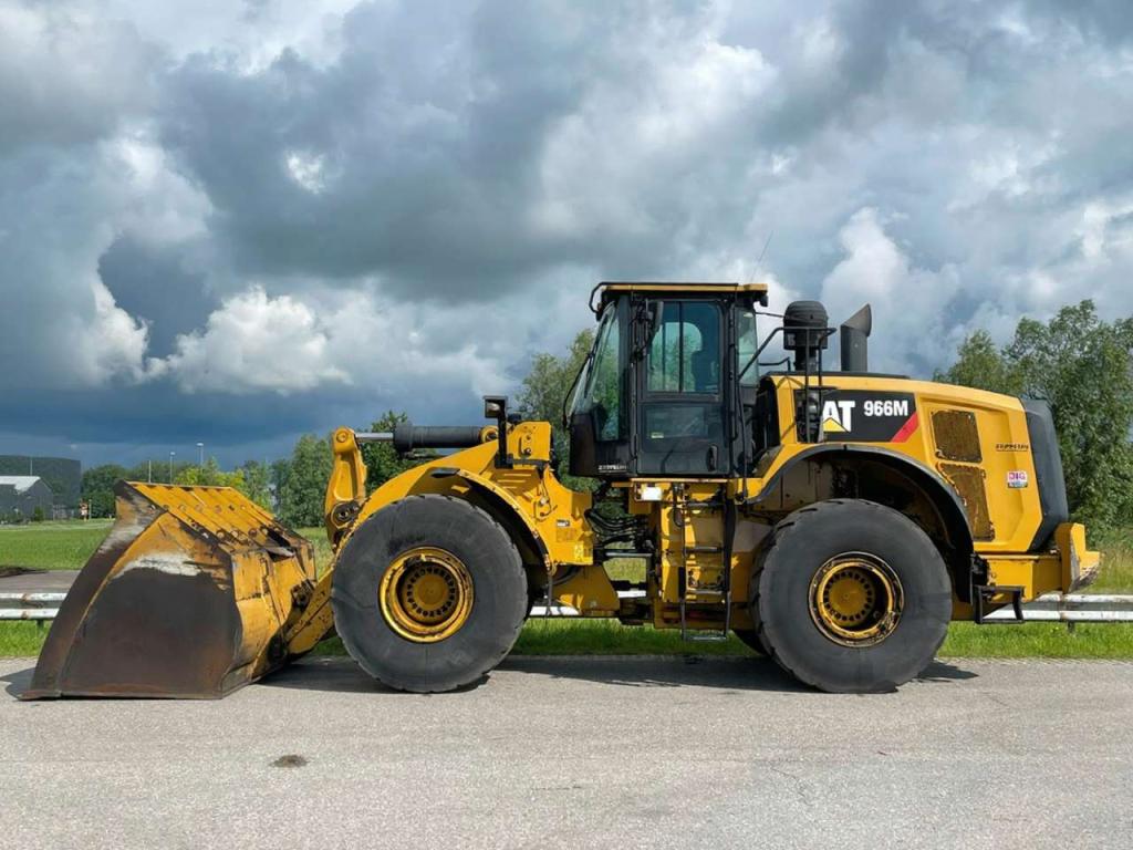 Caterpillar 966M Foto 1