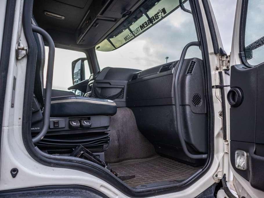 Volvo FM 330-6x2-E5+10 pneus/tires+intarder Foto 12