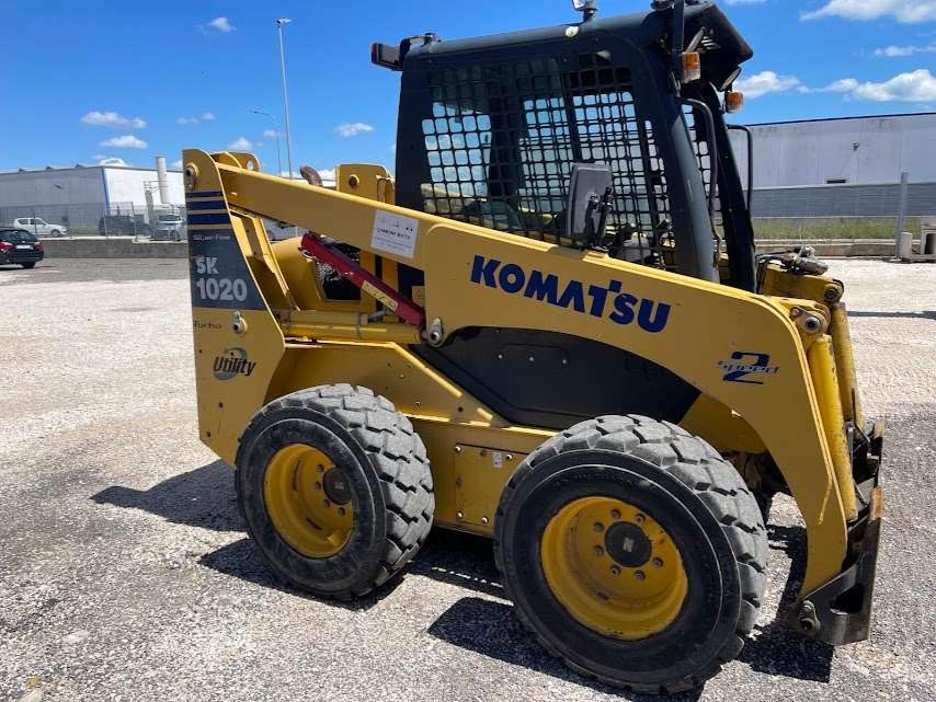 Komatsu SK1020 Foto 1