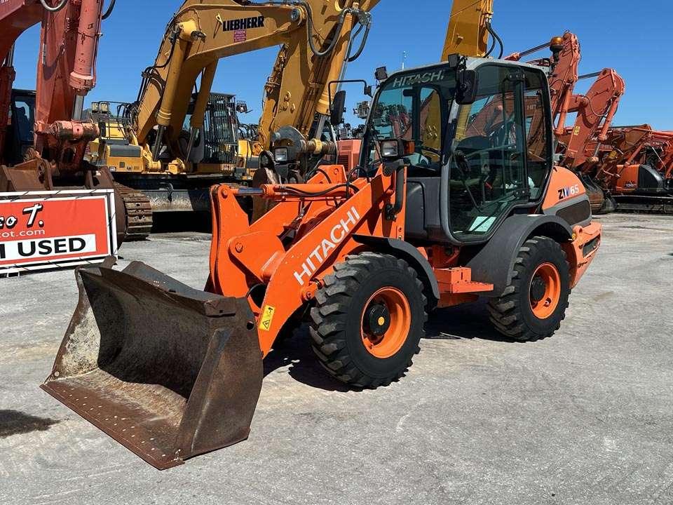Hitachi ZW65 Foto 1